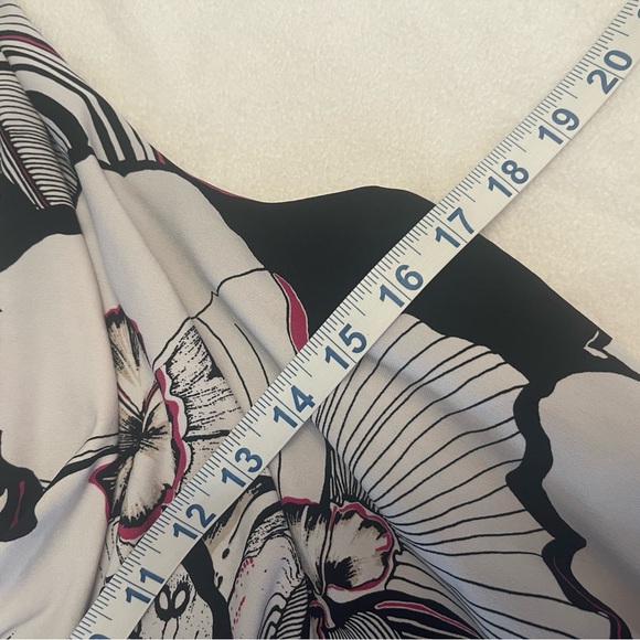 White House Black Market Dress NWOT - Picture 4 of 6